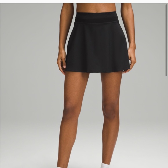 Lululemon Lightweight High Rise Tennis Skirt Black - Picture 4 of 5